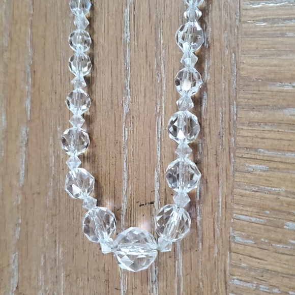 Chrystal, glass small to large beaded necklace no markings - Picture 2 of 4